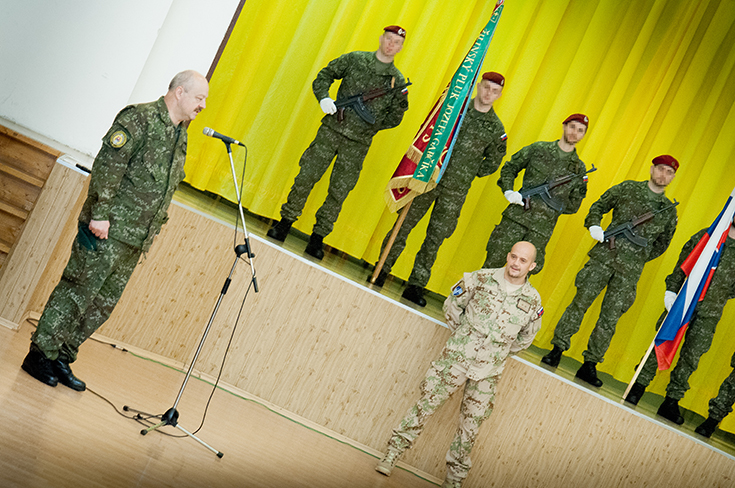 003_Poradenský tím sa lúčil pred vyslaním do operácie RS